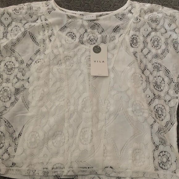 ASOS Vila Petite Lace 3/4 Sleeve Top in White - Picture 10 of 10